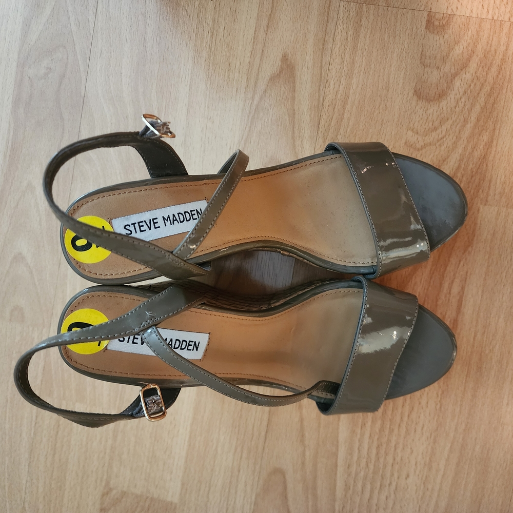 Steve Madden Olive Green Women's Sandals